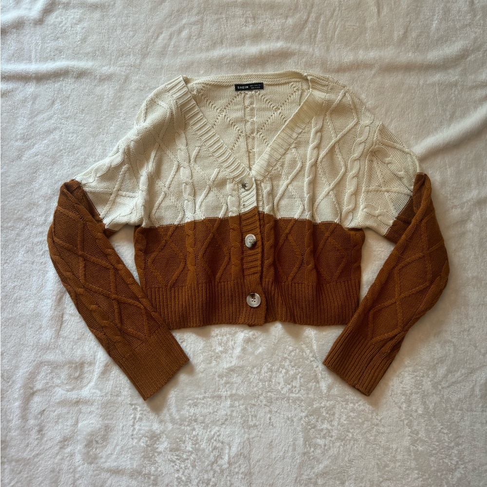 Cardigan - Picture 2 of 4